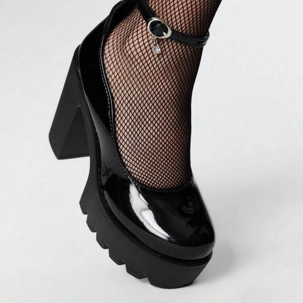 Black Platform Heels - Picture 4 of 4